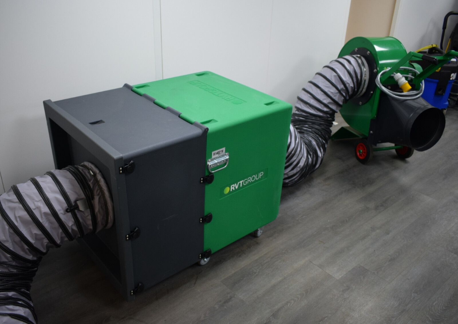 DUSTEX® Wandafilta Pro and Ventex Centrifugal Fan 300Mdust extraction set up